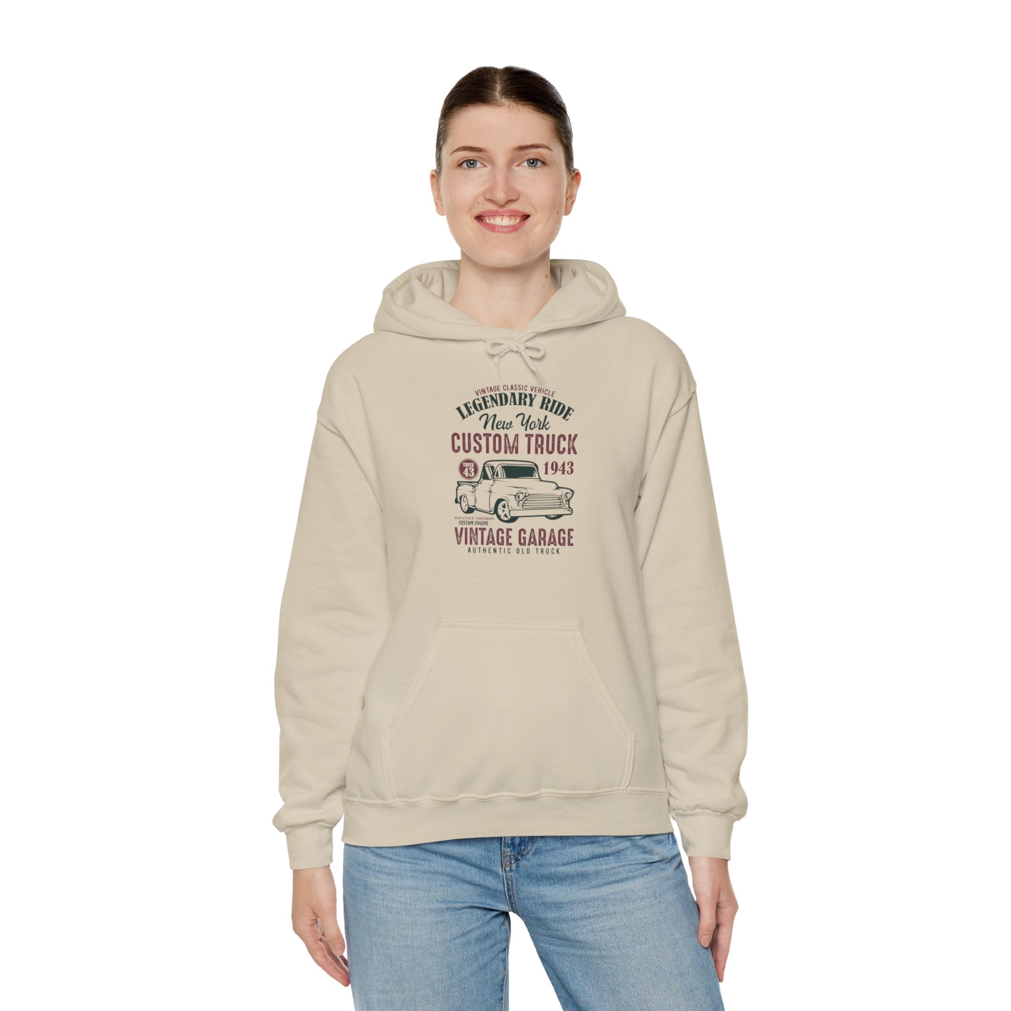 "CUSTOM TRUCK 1943 VINTAGE GARAGE" Unisex Heavy Blend™ Hooded Sweatshirt