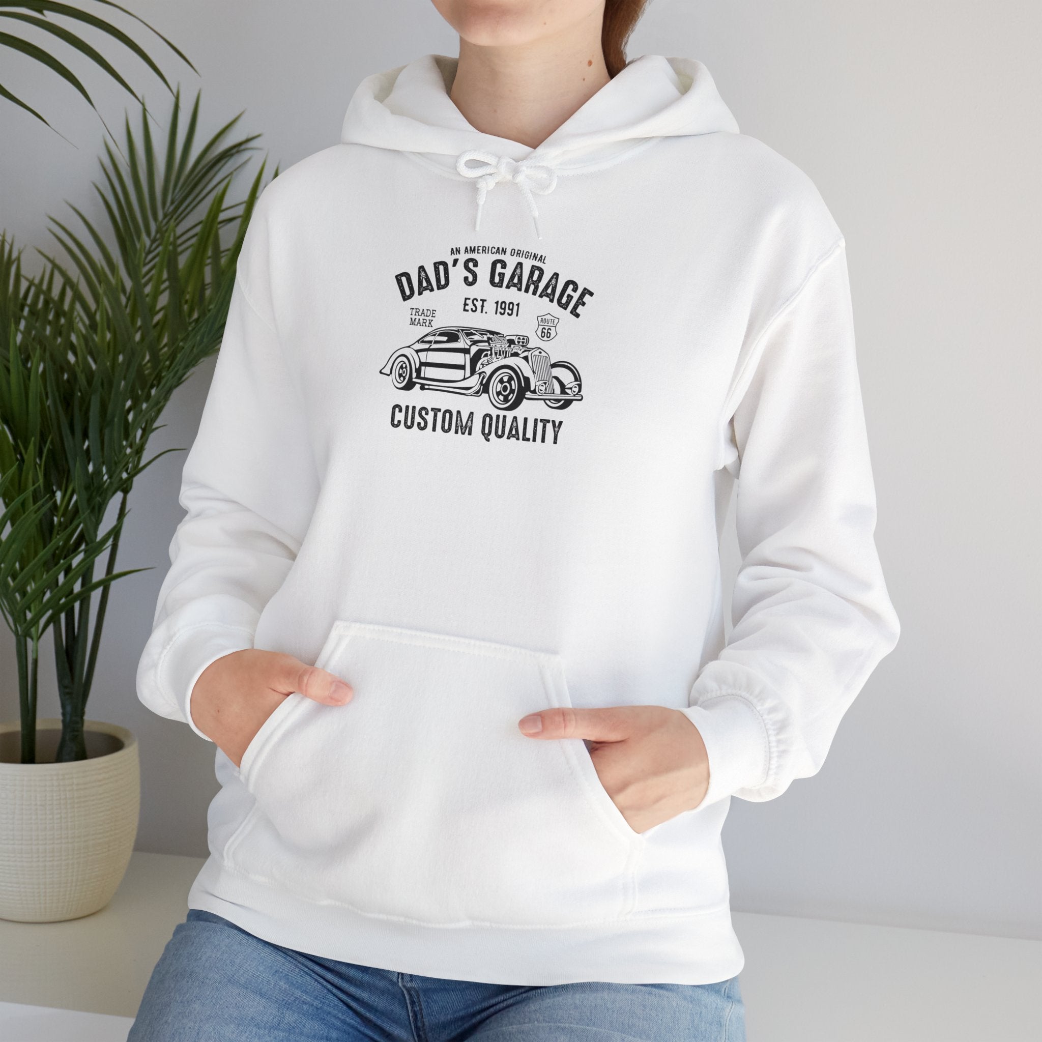 "DAD'S GARAGE CUSTOM QUALITY" Unisex Heavy Blend™ Hooded Sweatshirt