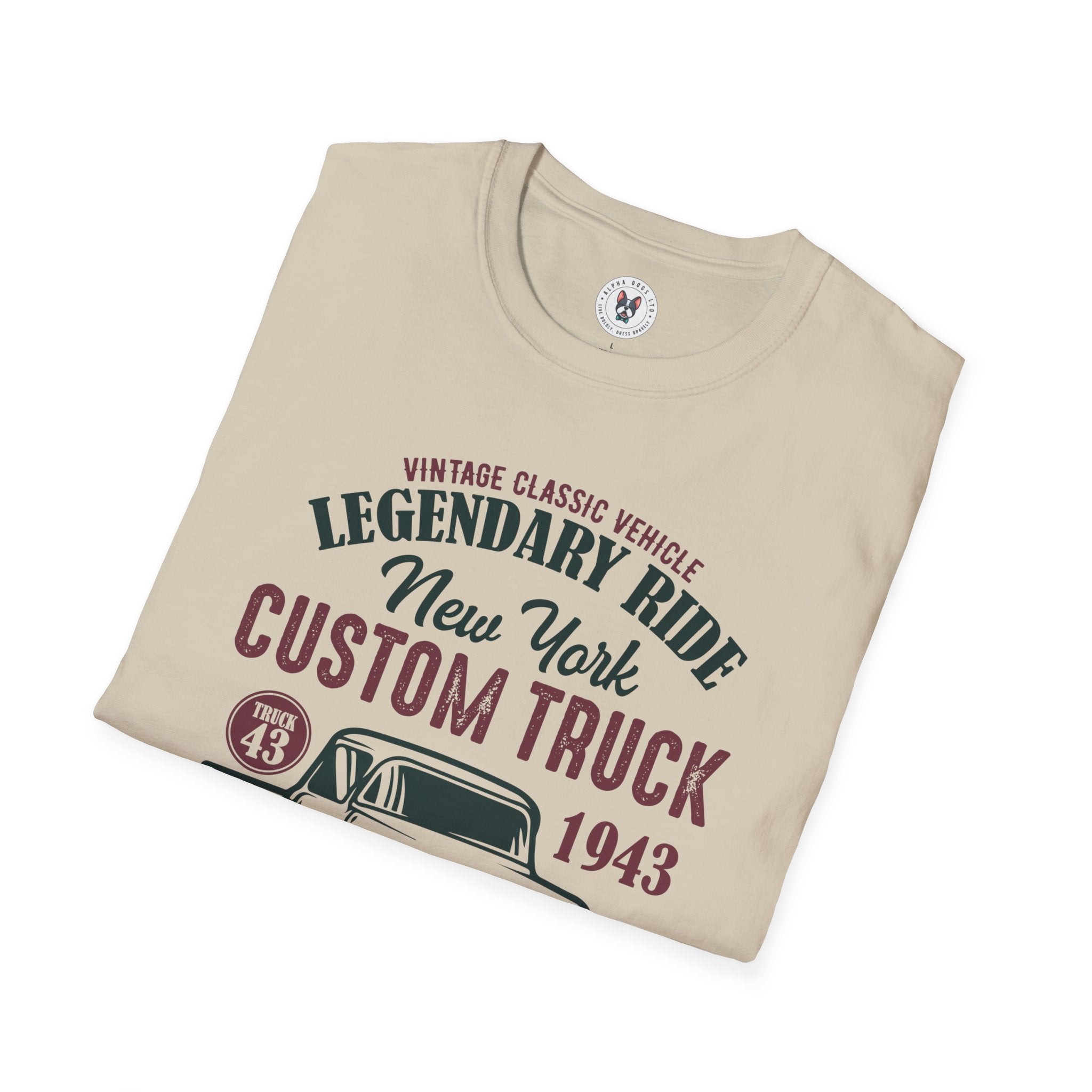 "CUSTOM TRUCK 1943 VINTAGE GARAGE" Unisex Soft style T-Shirt