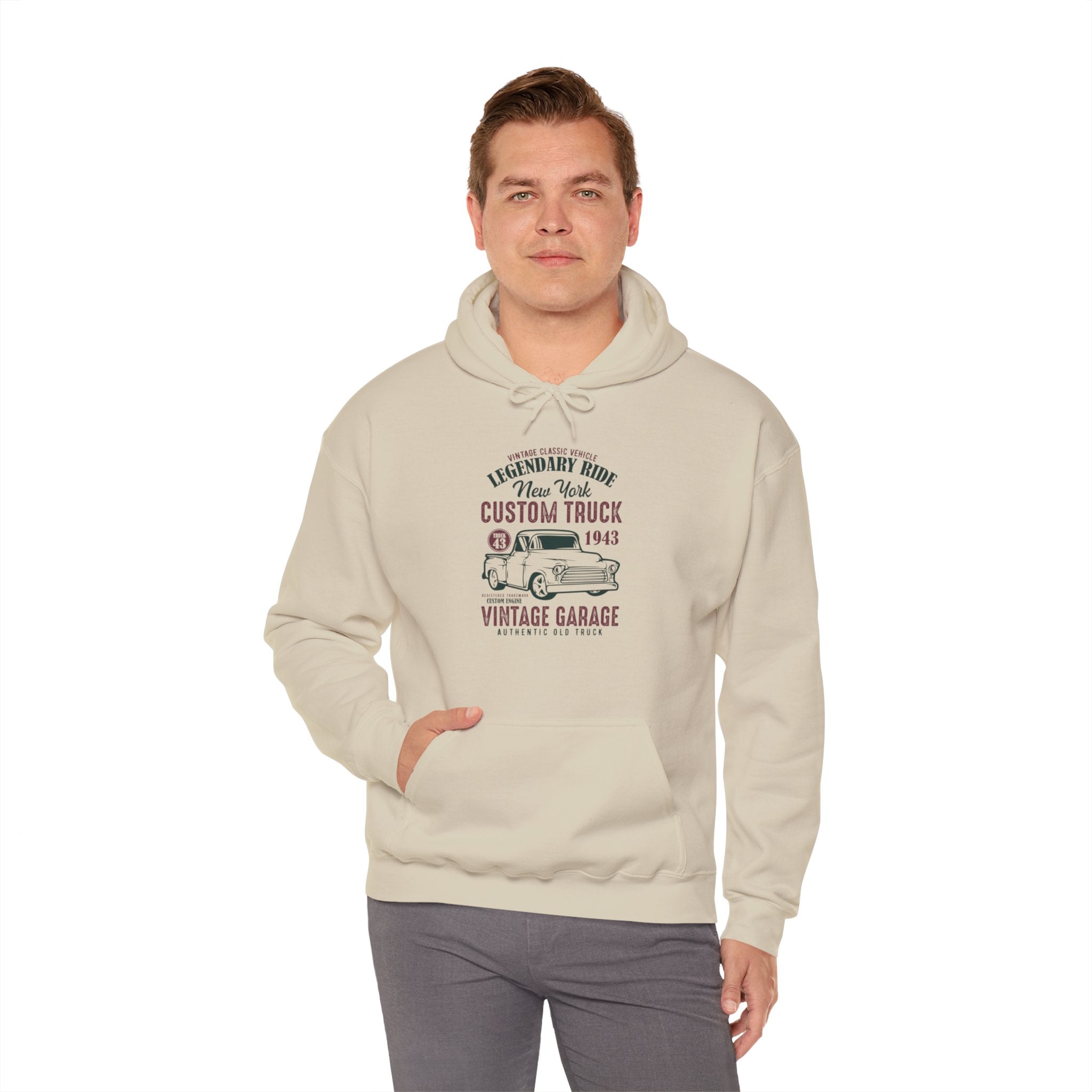 "CUSTOM TRUCK 1943 VINTAGE GARAGE" Unisex Heavy Blend™ Hooded Sweatshirt