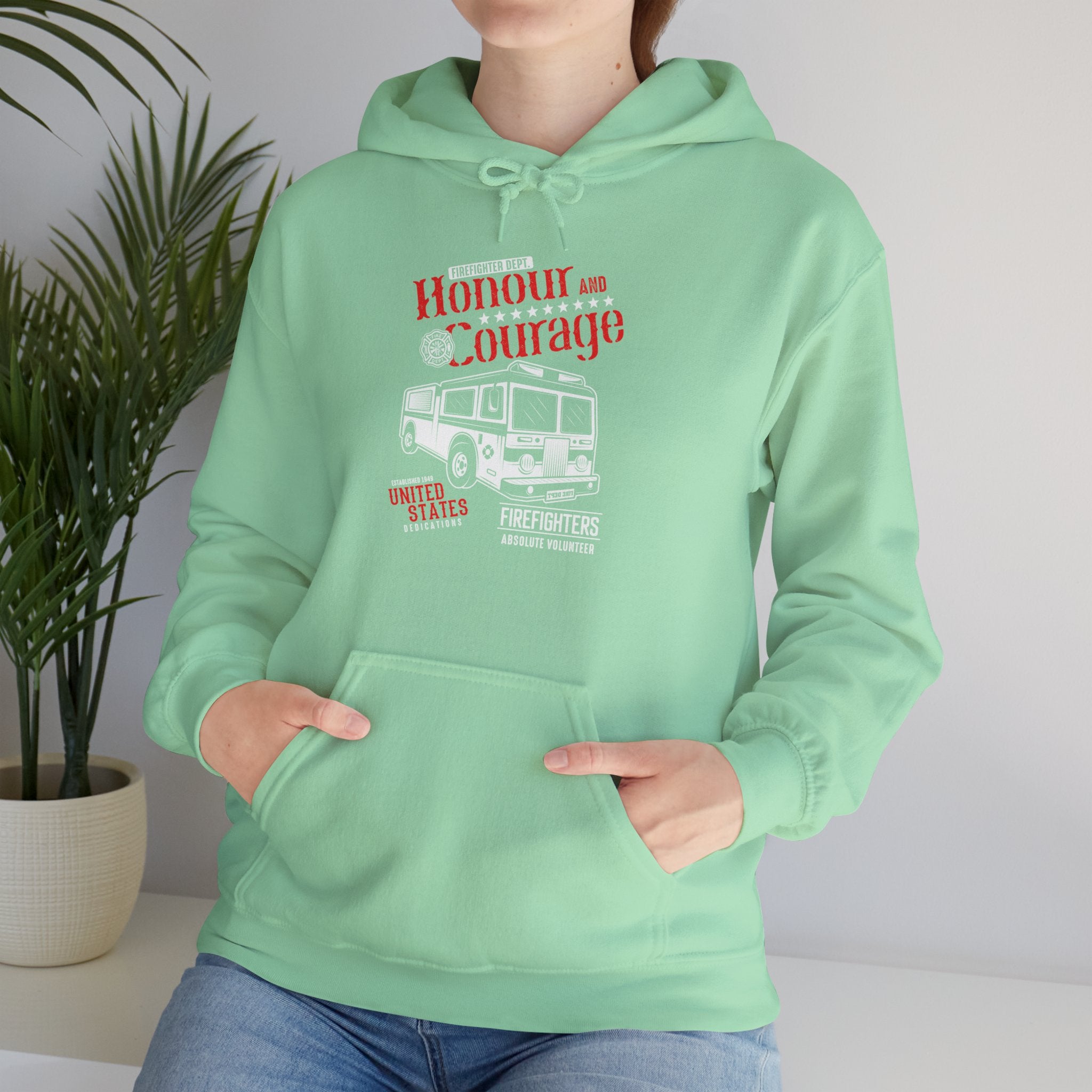 "HONOUR AND COURAGE UNITED STATES" Unisex Heavy Blend™ Hooded Sweatshirt