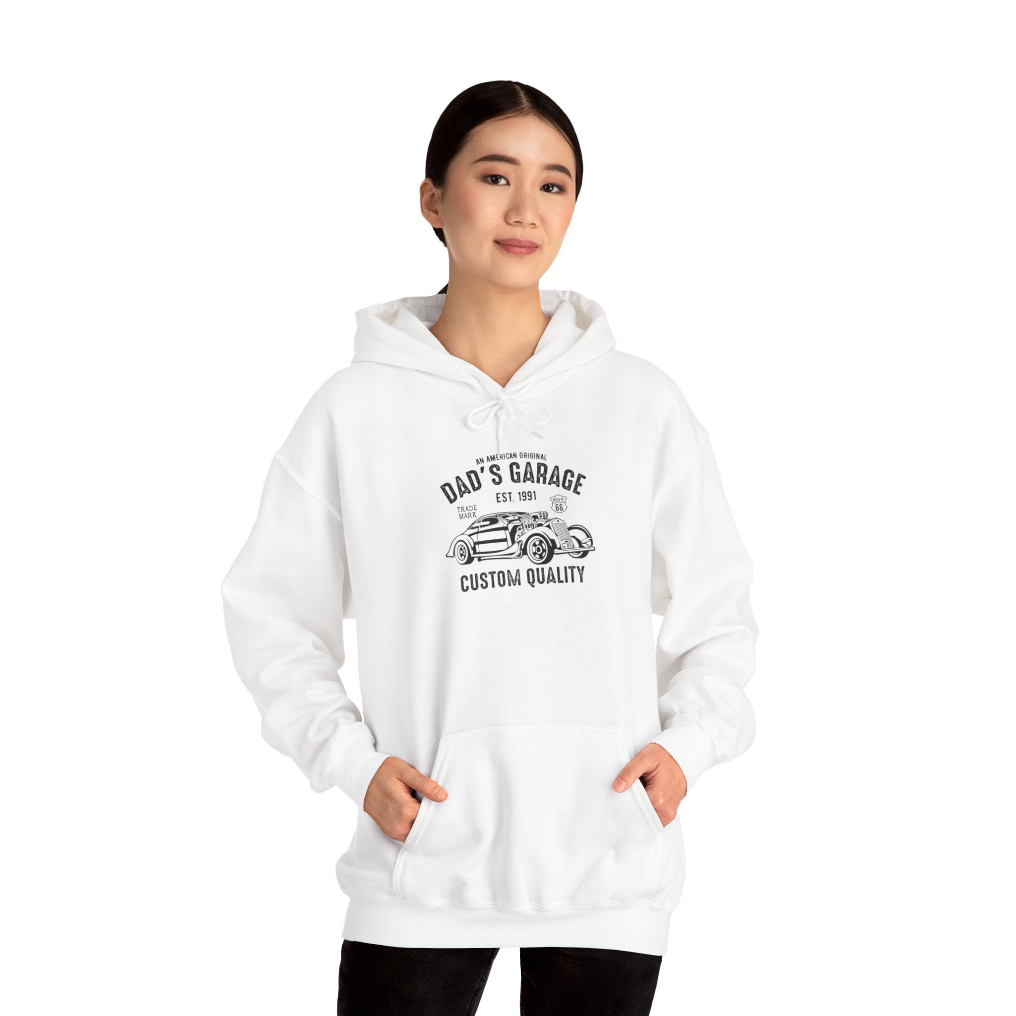 "DAD'S GARAGE CUSTOM QUALITY" Unisex Heavy Blend™ Hooded Sweatshirt