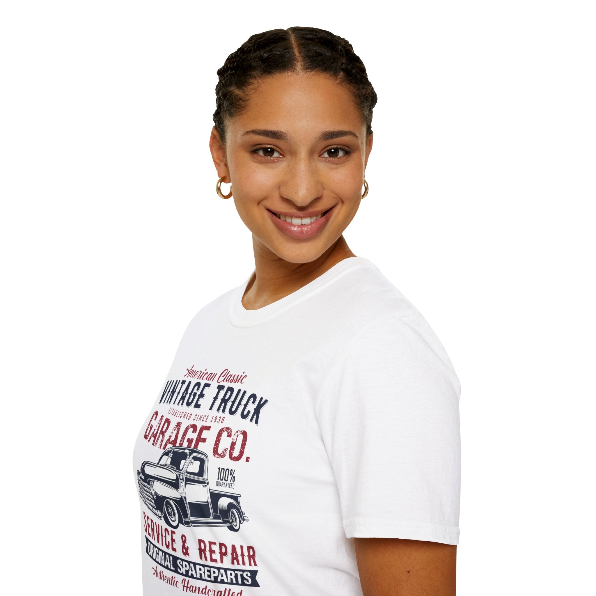 "AMERICAN CLASSIC VINTAGE TRUCK ESTABLISHED SINCE 1938 GARAGE CO. SERVICE & REPAIR ORIGINAL SPARE PARTS AUTHENTIC HANDCRAFTED" Unisex Soft style T-Shirt