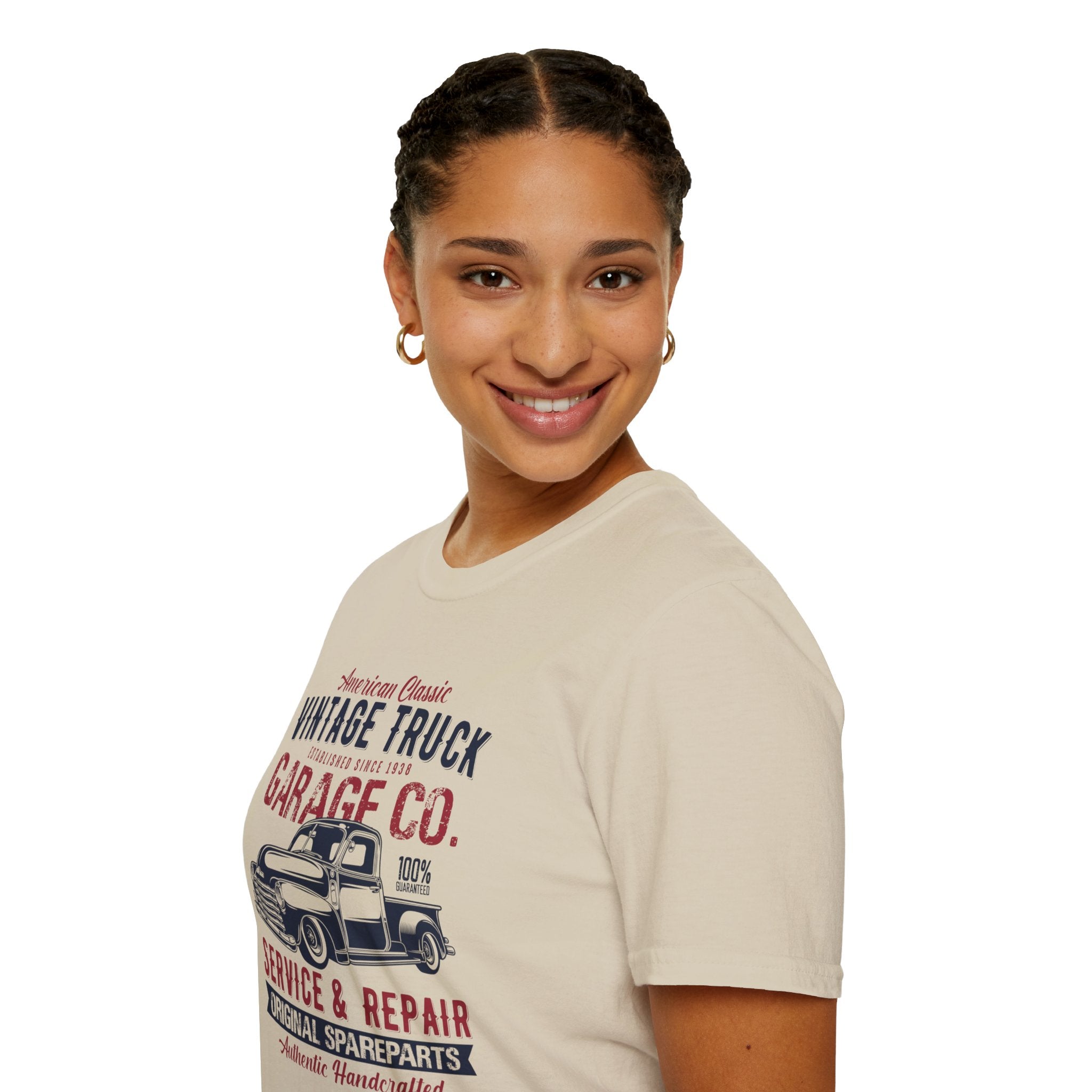 "AMERICAN CLASSIC VINTAGE TRUCK ESTABLISHED SINCE 1938 GARAGE CO. SERVICE & REPAIR ORIGINAL SPARE PARTS AUTHENTIC HANDCRAFTED" Unisex Soft style T-Shirt